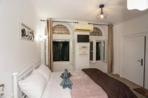 Gallery image of Corfu old town Akis studio Liston square area in Corfu Town