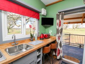 A kitchen or kitchenette at Wild Acre