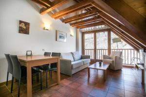 Posedenie v ubytovaní Apartamentos SNÖ Mont Romies Unhola