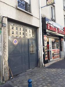 Gallery image of Budget studette without WIFI, 5 min from Paris in Pantin