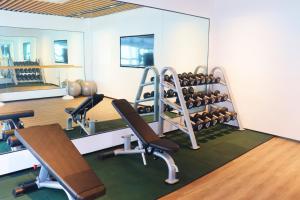 Fitnesscenter och/eller fitnessfaciliteter på Holiday Inn Express Rongcheng Science and Technology Park