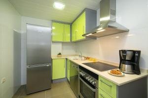 Homeincalpe Borumbot的厨房或小厨房