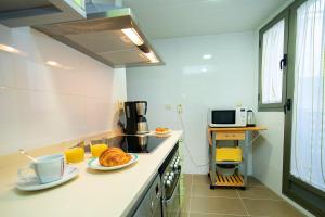 Homeincalpe Borumbot的厨房或小厨房