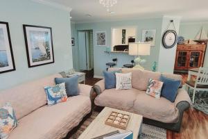 Η κουζίνα ή μικρή κουζίνα στο Harbour Oaks Professionally decorated downstairs really nice 3 bedroom