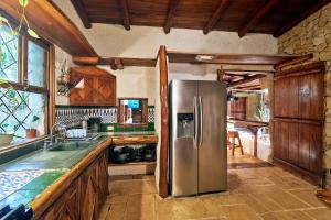 Kuchyň nebo kuchyňský kout v ubytování Villa Havana