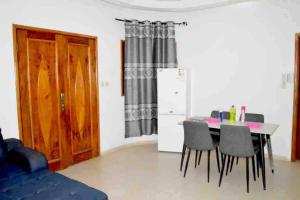 Imagine din galeria proprietății Gloryphil House în Lomé +15 fotografii