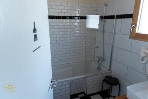 Boutique Hôtel - Notre Chalet的一间浴室