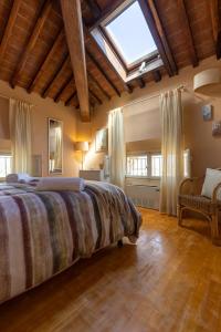 Кровать или кровати в номере [50mt dalle mura+parcheggio]*appartamento tipico*