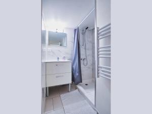 Koupelna v ubytování Apt T1 Cosy et ambiance Zen "Cottage de Moissac"