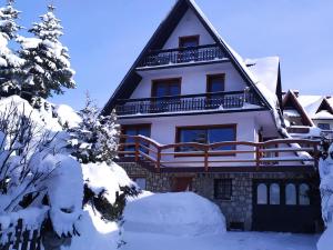 Apartament nr 6 U Miśka - obok dworca v zime