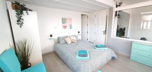 Posteľ alebo postele v izbe v ubytovaní Villa Siroi, Puerto Del Carmen, heated pool, 10mn from the sea