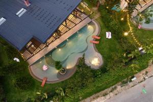 Ett flygfoto av Oasis Spring Villa Tam Dao - Venuestay