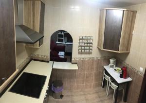 Kuchyňa alebo kuchynka v ubytovaní Apartamento Entre el Falla y la Caleta