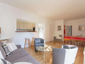 Zdjęcie z galerii obiektu Appartement Moderne au Centre de Biarritz, Proche Plages et Commerces - FR-1-3-580 w Biarritz