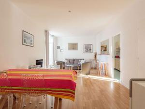 Zdjęcie z galerii obiektu Appartement Moderne au Centre de Biarritz, Proche Plages et Commerces - FR-1-3-580 w Biarritz