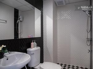 Ένα μπάνιο στο The Diamond 789 Minburi