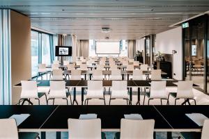 Área de negócios e/ou sala de conferências em Vienna House by Wyndham Mokotow Warsaw