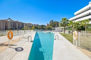 The swimming pool at or close to Wellingtonia Luxury Apartment Estepona