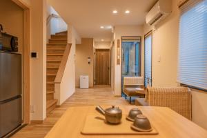 谷町君 星屋 東山望月居的厨房或小厨房