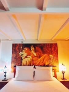 Ένα ή περισσότερα κρεβάτια σε δωμάτιο στο Violeta's Seaview Apartment in Rhodes