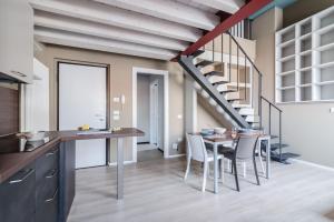 Φωτογραφία από το άλμπουμ του Pavia Tower - by Host4U στην Παβία