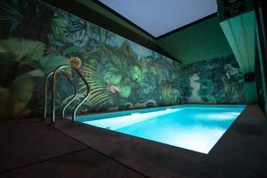 Kolam renang di atau dekat dengan The Dean Dublin