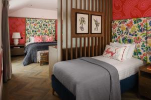 The Tempus at Charlton Hall Estate客房内的一张或多张床位