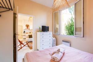 Posteľ alebo postele v izbe v ubytovaní LE FLORIDA AP4340 By Riviera Holiday Homes