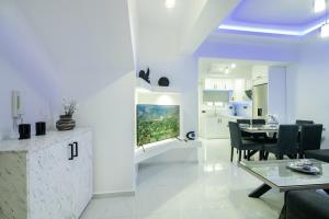 Η κουζίνα ή μικρή κουζίνα στο Jensila Suite by "elite"