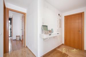 Fotografie z fotogalerie ubytování Cozy apartment with sea view and private parking in Fuengirola v destinaci Fuengirola
