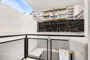 Balkón nebo terasa v ubytování Cozy apartment with sea view and private parking in Fuengirola