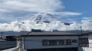 山景或在民宿看到的山景