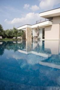 Πισίνα στο ή κοντά στο LA CORTESE by La Rondinella Apartments