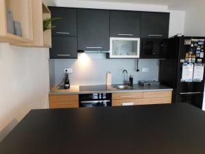 Kuchyňa alebo kuchynka v ubytovaní Chill & Relax Apartment