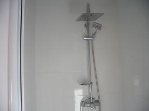 A bathroom at Albergue El Castillo