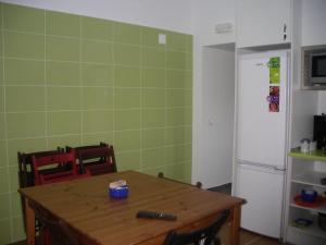 A kitchen or kitchenette at Albergue El Castillo