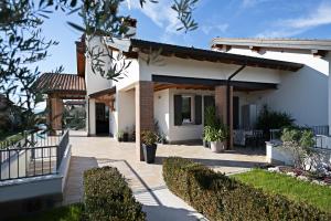 Bygningen som villaen ligger i