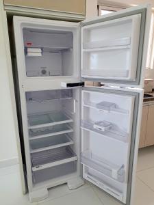 Η κουζίνα ή μικρή κουζίνα στο Apt próx. Shopping Pantanal/Centro Político