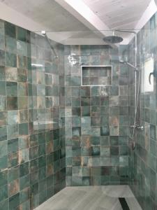 Kúpeľňa v ubytovaní spazioso e incantevole, funzionale, Wi-Fi, AC, patio, piscina condivisa