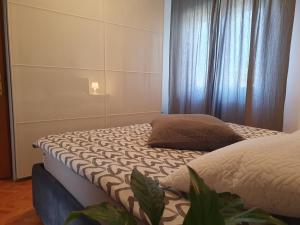 Posteľ alebo postele v izbe v ubytovaní New comfortable app Dora