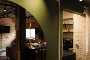 Μια τηλεόραση ή/και κέντρο ψυχαγωγίας στο Bear's Apartment Studio Alba Iulia