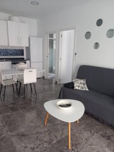 Kuchyňa alebo kuchynka v ubytovaní Apartamento cerca del puerto y del paseo