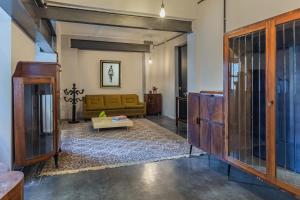 Posezení v ubytování Stylish Retro Suites