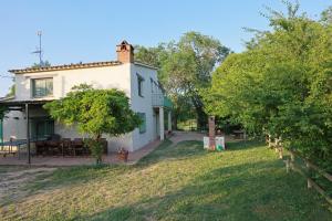 Vonkajšia záhrada v ubytovaní Masia Rural Cal Belles Mas