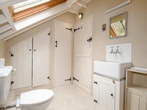 Koupelna v ubytování Way's Forge + 16 fotografií