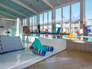 Bazén v ubytování Apartment Ringkøbing XIII nebo v jeho okolí
