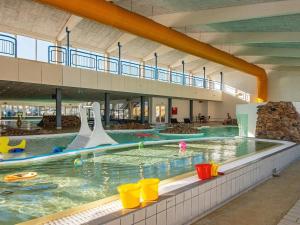 Bazén v ubytování Apartment Ringkøbing XIII nebo v jeho okolí