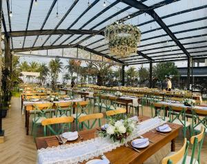 Restoran või mõni muu söögikoht majutusasutuses My Khe 2 Da Nang Seafront Hotel