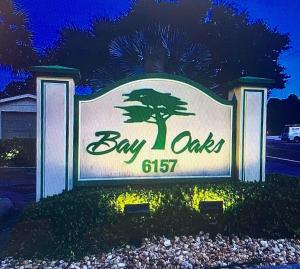 Charming Two Bedroom Condo With Pool View Siesta Key Bay Oaks tanúsítványa, márkajelzése vagy díja