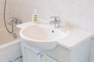 Kúpeľňa v ubytovaní Monicasa Szczęśliwice